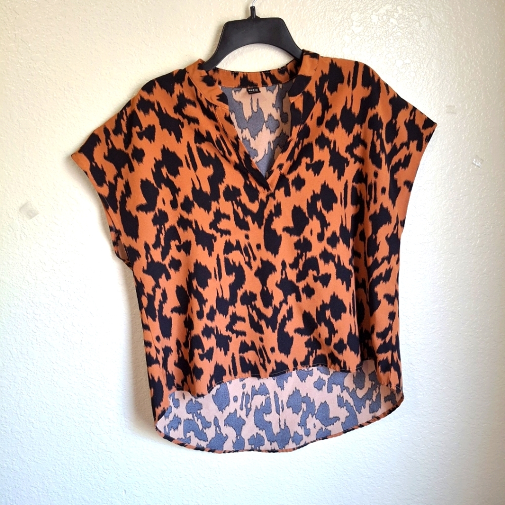 Animal Printed Rust Colored Vneck Hilow Blouse Top Large